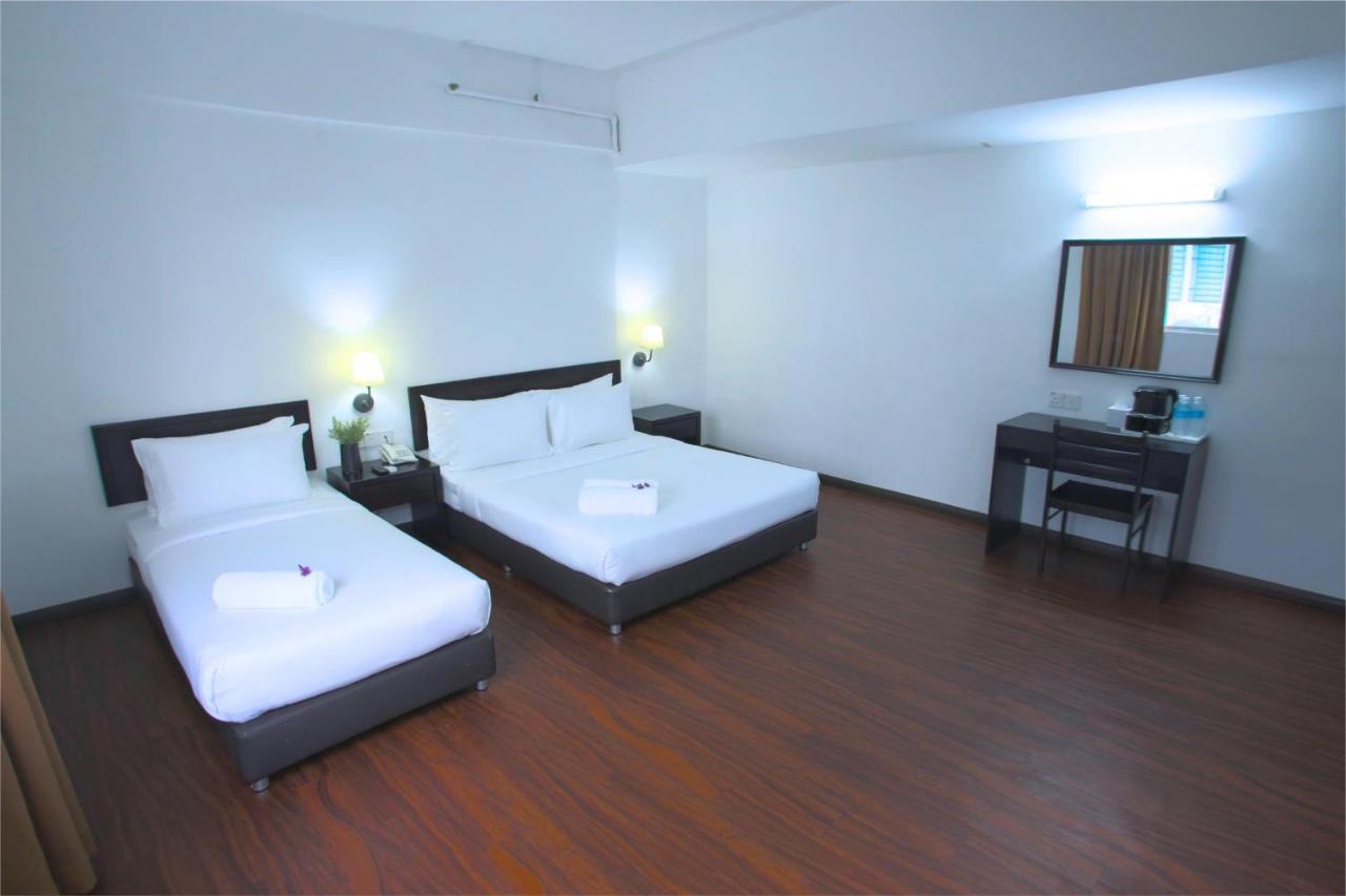 Hotel Pandan Johor Bahru Buitenkant foto