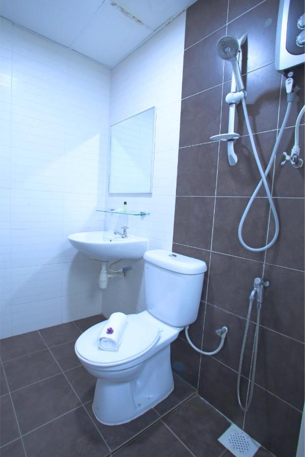 Hotel Pandan Johor Bahru Buitenkant foto