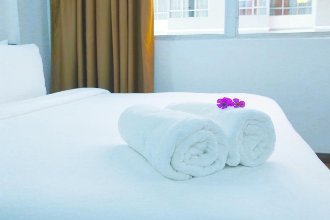 Hotel Pandan Johor Bahru Buitenkant foto