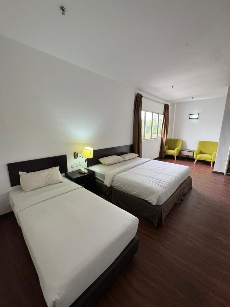 Hotel Pandan Johor Bahru Buitenkant foto
